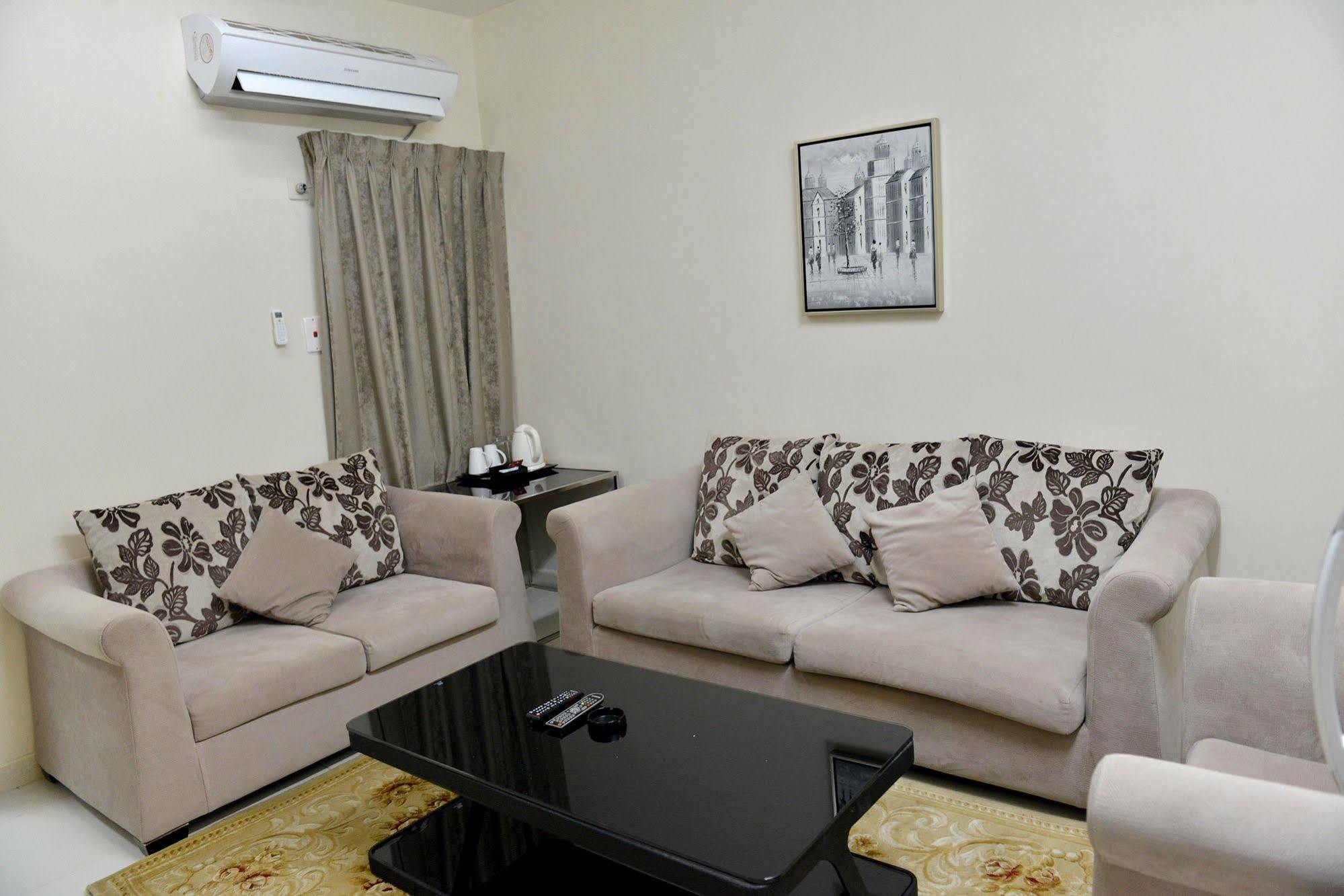 Al Mawasem Al Arbaa Aparthotel Jubail Экстерьер фото