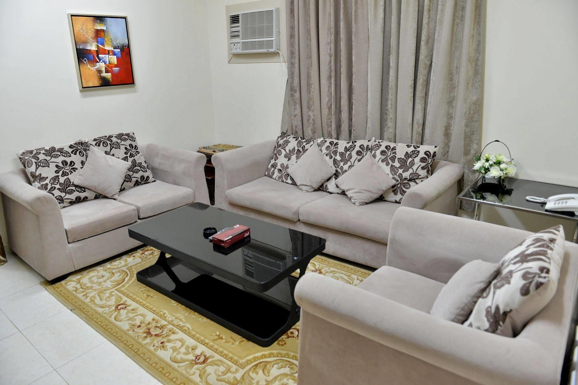 Al Mawasem Al Arbaa Aparthotel Jubail Экстерьер фото